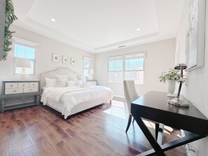 3 chambres, fer et planche à repasser, Wi-Fi, draps fournis