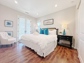 3 habitaciones, tabla de planchar con plancha, wifi y ropa de cama 