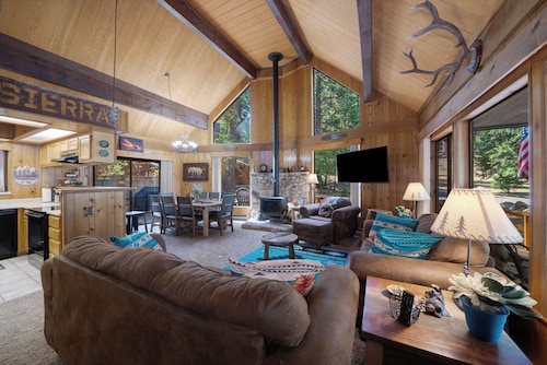 Woodsy Mountain Cabin - Best Location In Graeagle