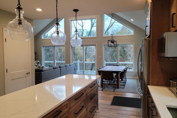 Frigorífic, microones, forn i placa de cuina