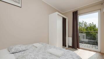 1 bedroom, iron/ironing board, WiFi, bed sheets