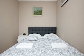 1 quarto, ferros/tábuas de passar roupa, Wi-Fi, roupa de cama