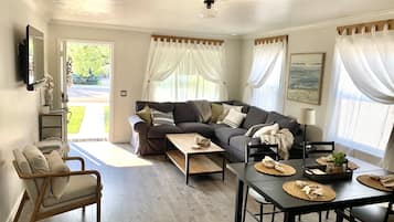 Smart TV, books, stereo