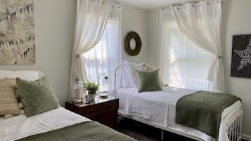 2 bedrooms, desk, iron/ironing board, travel crib