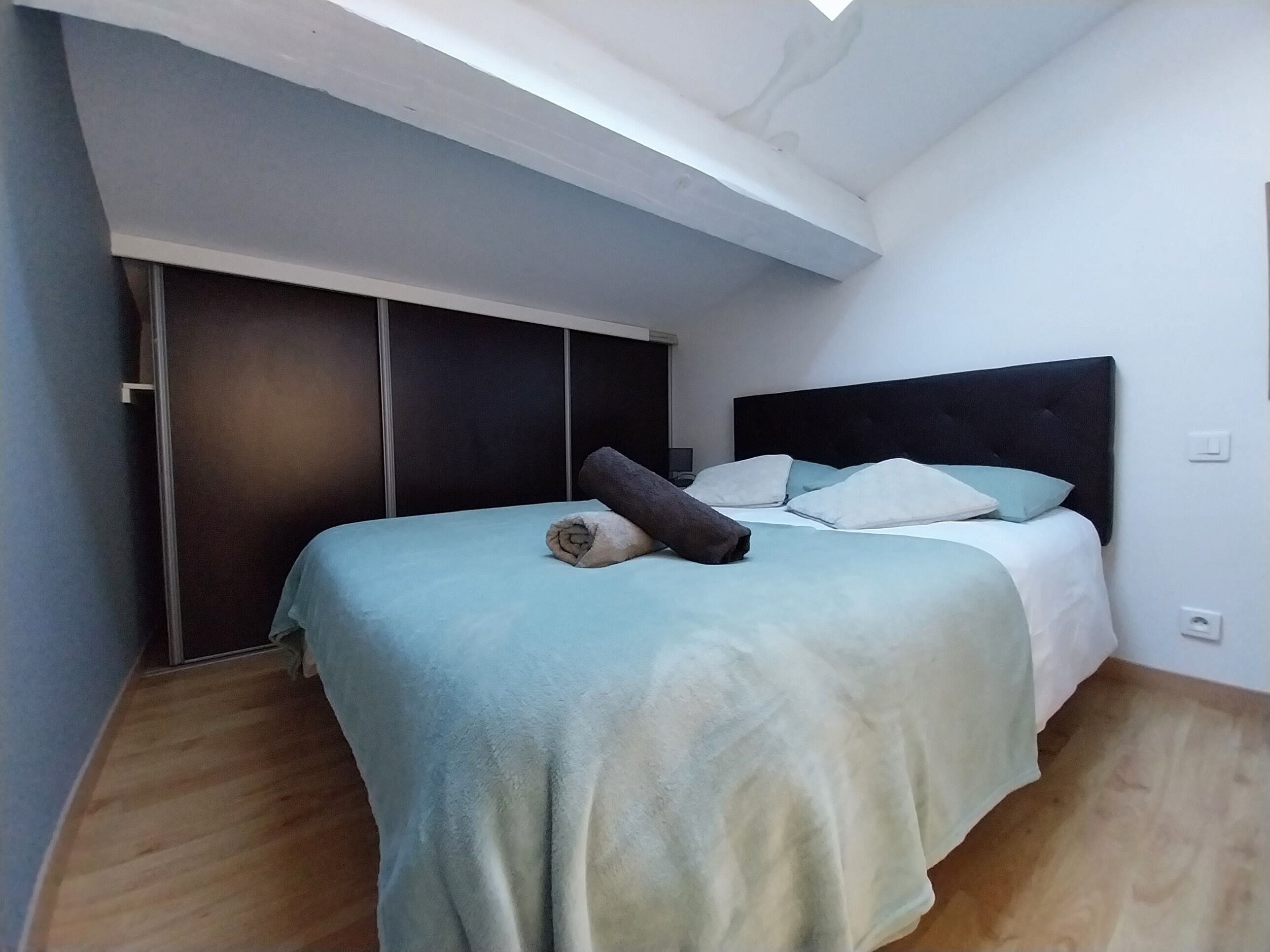 3 chambres, fer et planche à repasser, lit parapluie, Wi-Fi