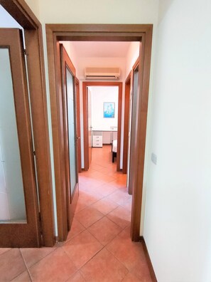Interior - 2 Bedroom Apartment in Viareggio (Viareggio)
