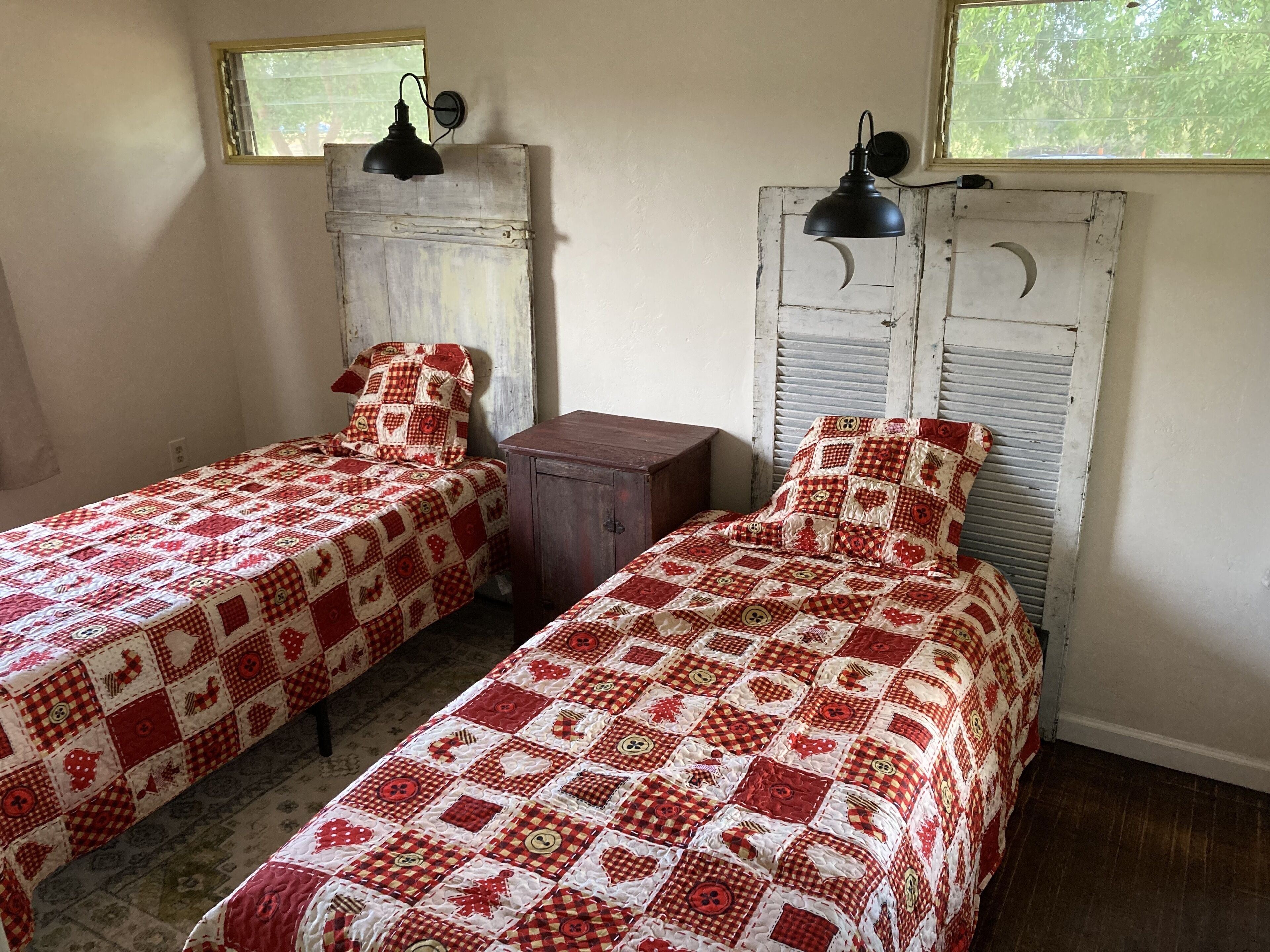 3 bedrooms, desk, free WiFi, bed sheets