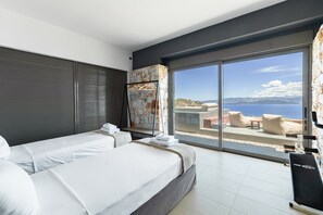 Design Villa | 3 bedrooms, iron/ironing board, free WiFi