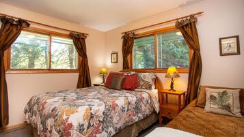 3 bedrooms, desk, free WiFi