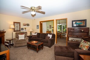 Smart TV, fireplace, DVD player, books