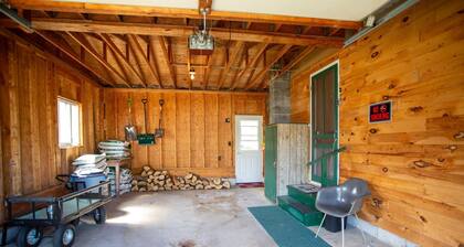 Sage Breeze - Walking distance to everything!