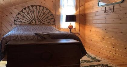 The Cottage - Dutch storybook bungalow across from campground overlooking beach