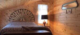 The Cottage - Dutch storybook bungalow across from campground overlooking beach