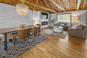 Smart TV, fireplace - Resort Cabin w/ Firepit, Spacious Deck & Outdoor TV - 2 Miles to SDC (Branson)