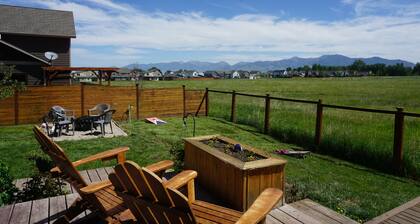 Bozeman Basecamp - Full House - Backyard - Hot Tub