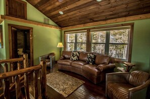 Smart TV, fireplace, foosball - Spectacular Views, Private Estate Staycation (Intervale)