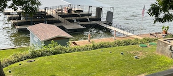 Camp Chatham-Home of the Midwest Sunset-Lakefront 