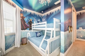 11 bedrooms, iron/ironing board, WiFi, bed sheets - Grand Villa with Games Room at Encore (Kissimmee)