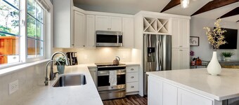 Spacious Modern Farmhouse Casita in Castro Valley Countryside with Private Patio