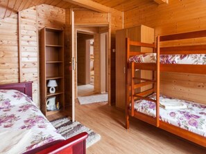 8 Schlafzimmer, Internetzugang