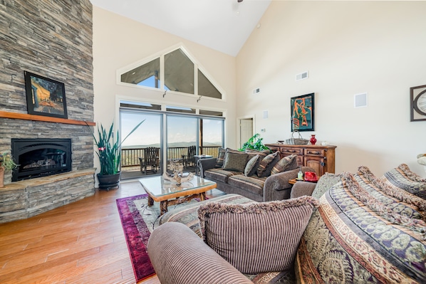 TV, fireplace - Two-Story Home + Loft w/ Mountain Views, Free WiFi, and Gas Fireplace (Sugar Mountain)