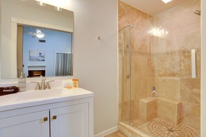 Free toiletries, hair dryer, towels - Walk to Pirates Beach: Galveston Gem w/ Balcony (Galveston)