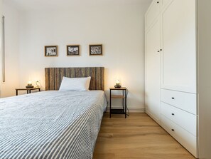 3 bedrooms, iron/ironing board, free WiFi
