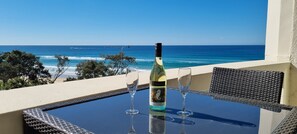 تناول الطعام بالخارج