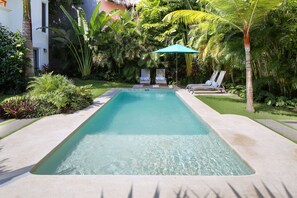 Piscina externa, piscina aquecida