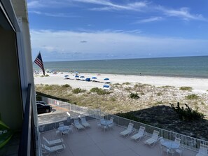 Property grounds - Beach front Condo (1/1) on Indian Shores (Indian Shores)