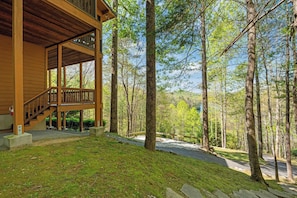 Property grounds - Picturesque, Spacious, Mountain, Lake Home (Tuckasegee)