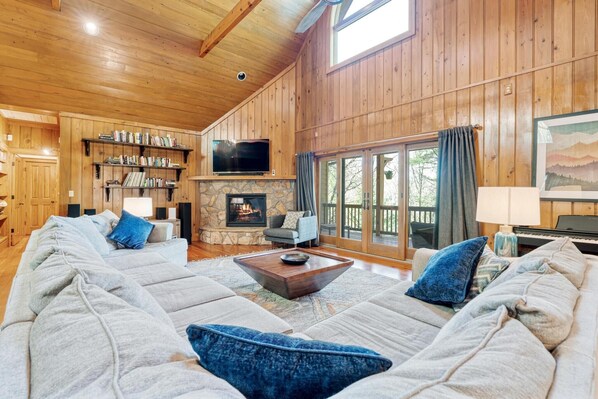 Téléviseur, foyer, jeux vidéo, lecteur de DVD