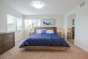 3 dormitorios, tabla de planchar con plancha, wifi gratis y ropa de cama