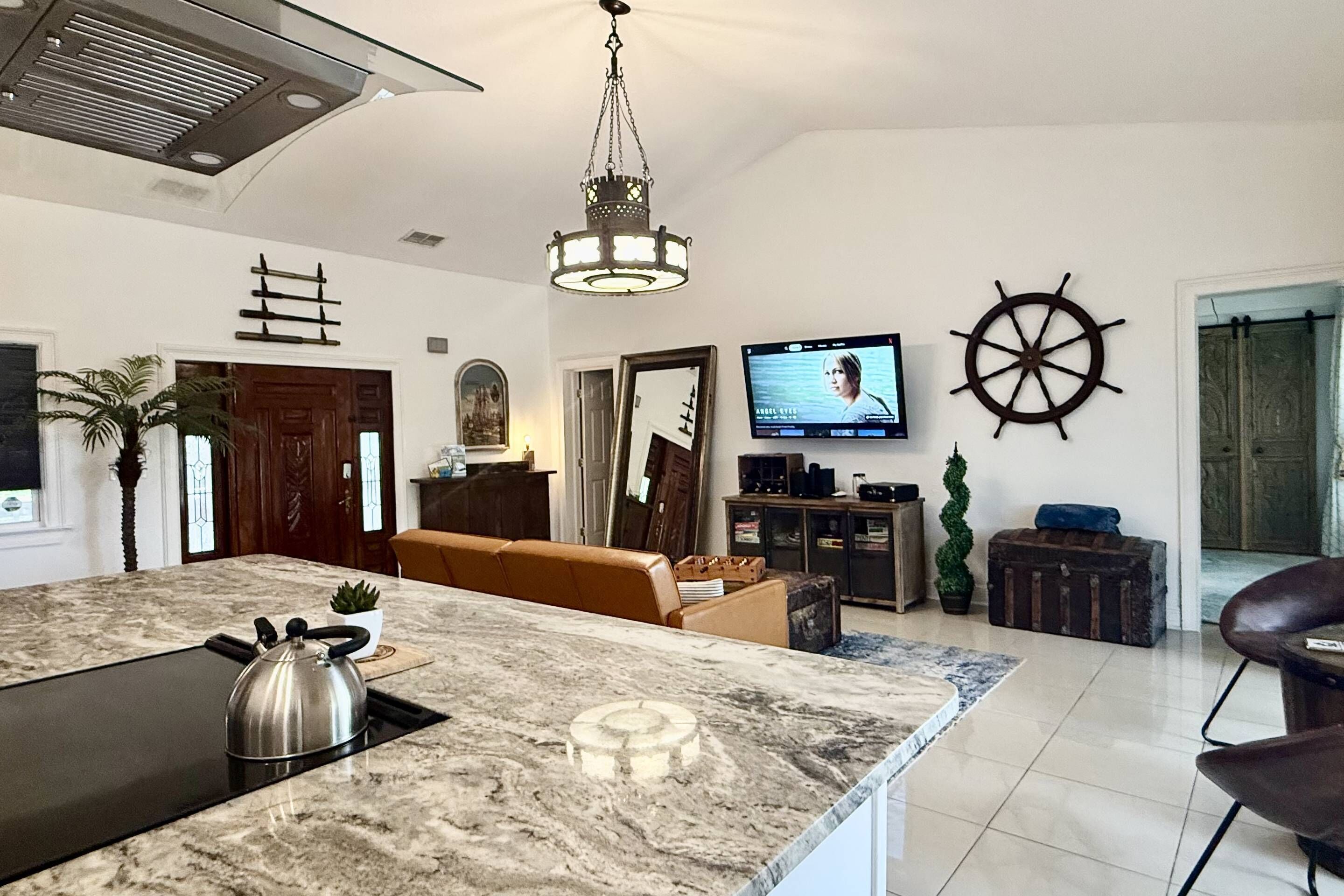 Gorgeous Renovated 3br Pet Friendly Home On The Hillsborough River | North End Of Seminole Heights - 坦帕