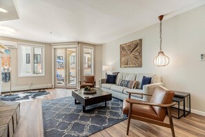 Smart TV, fireplace, books