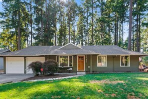 Exterior - Phenomenal Single Level Home Featuring Incredible Outdoor Golf Option w/ Gazebo, Fire-Pit, and Patio (Lake Oswego)