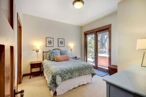 3 Schlafzimmer, hochwertige Bettwaren, Bügeleisen/Bügelbrett