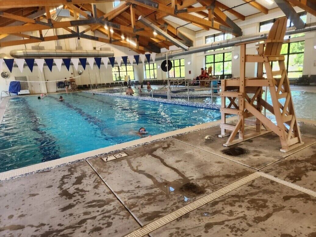 Indoor pool, outdoor pool