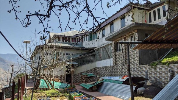 Enceinte de lâhĂ©bergement