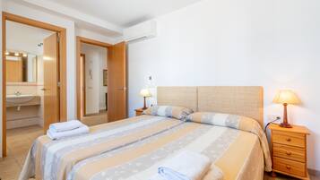 2 slaapkamers, een strijkplank/strijkijzer, gratis wifi, beddengoed