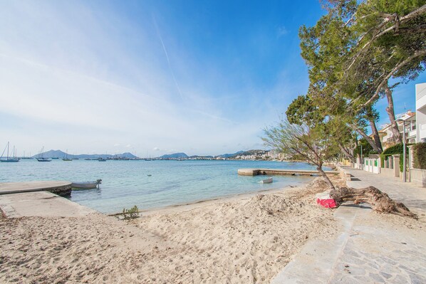 Vlak bij het strand