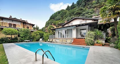 Haustierfreundliche Villa “Luxury Country House Domaso” mit Pool und Seeblick