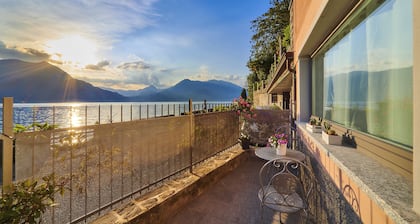 Appartement "El Lavandee" avec accĂšs au lac, vue sur le lac et les montagnes, climatisation, Wi-Fi