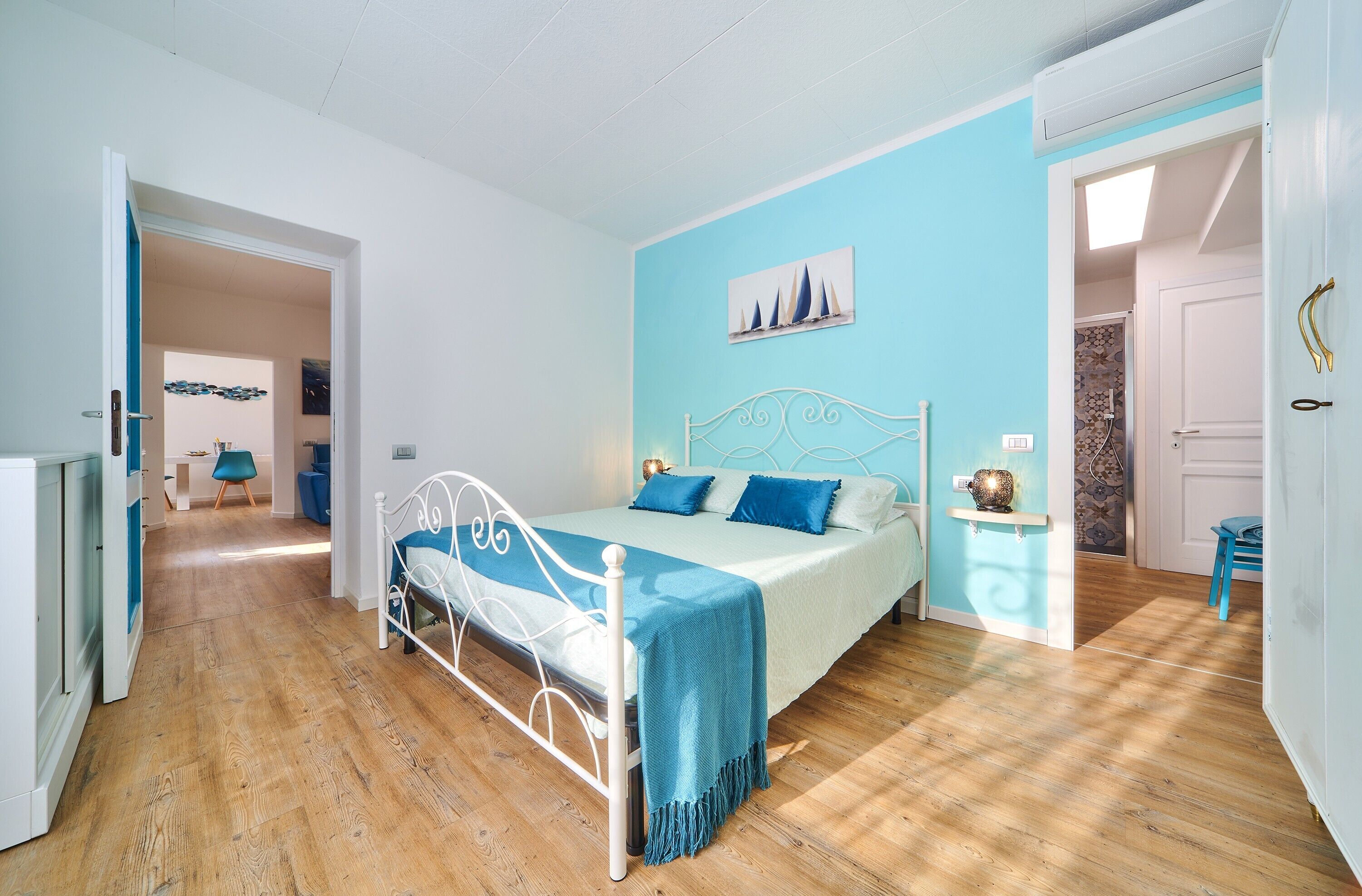 2 chambres, fer et planche à repasser, Wi-Fi gratuit, draps fournis