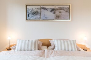 3 sovrum, värdeförvaringsskåp på rummet, skrivbord och wi-fi