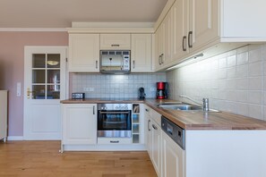 Køleskab, mikrobølgeovn, ovn, opvaskemaskine