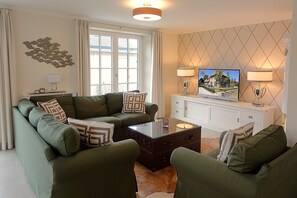 Fernseher, Kamin