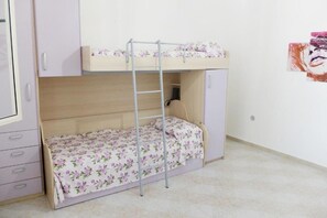 2 habitaciones, tabla de planchar con plancha y wifi 