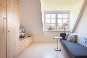 Fernseher, Kamin