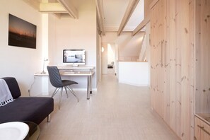 4 Schlafzimmer, Zimmersafe, Schreibtisch, WLAN